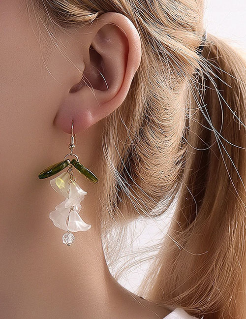 Resin Geometric Flower Drop Earrings