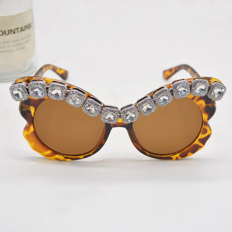 Gafas De Sol Cat-eye De Metal Con Incrustaciones De Diamantes Y Montura Grande
