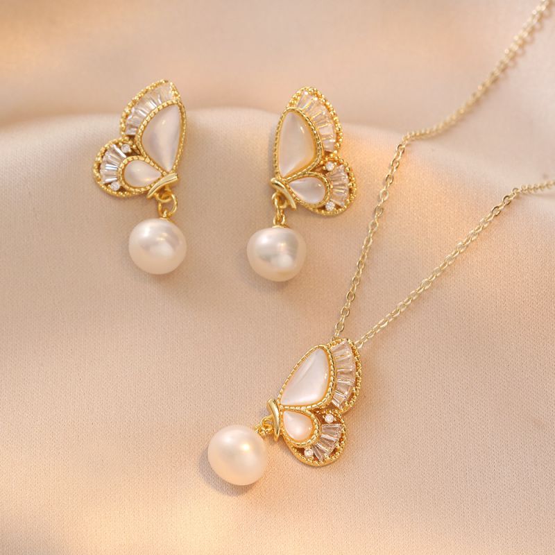 Pendientes De Perlas De Mariposa De Diamantes De Acero Titanio