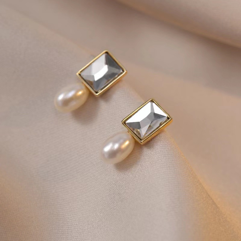 Pendientes De Cobre Con Perlas Y Diamantes Cuadrados