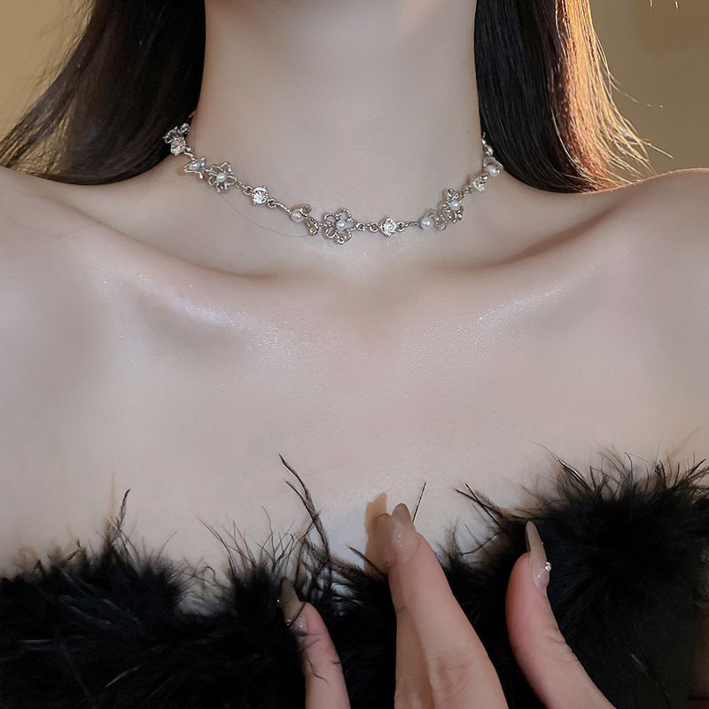 Collar De Perlas Y Flores De Diamantes Geométricos