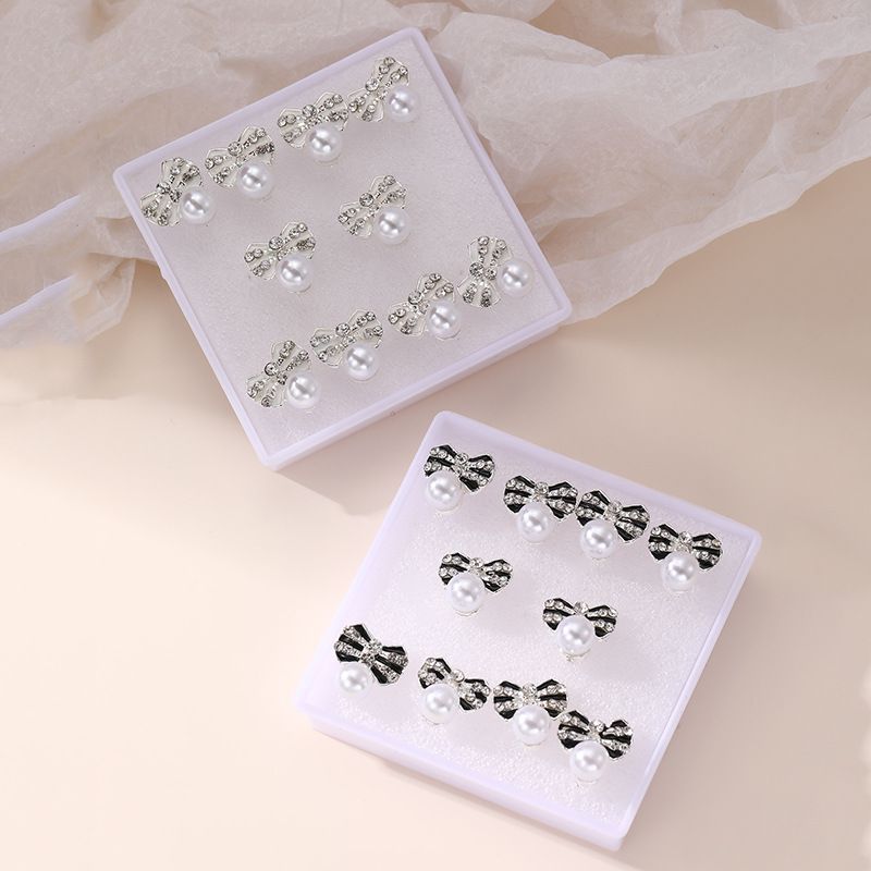 Pendientes De Botón Con Perlas Y Lazo De Diamantes De Metal