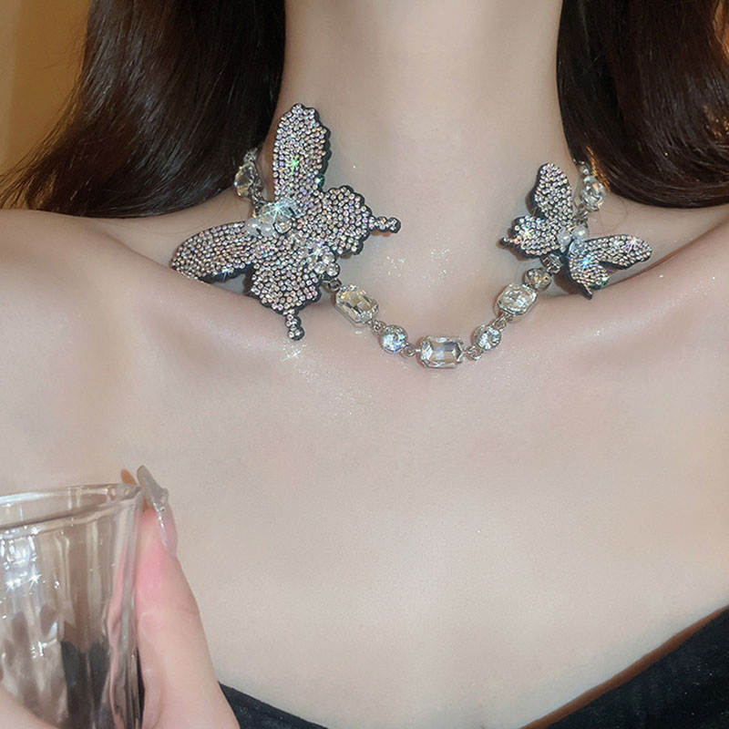 Collar De Mariposa De Diamantes De Metal