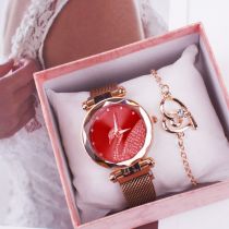 Reloj De Acero Inoxidable Con Esfera Redonda Y Diamantes + Pulsera Love.