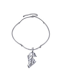 Personality Anti-silver Hollow Out Leaf Pendant Decorated Short Chian Design Alloy Bib Necklaces