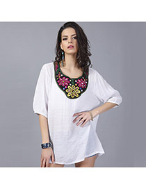 Casual White Embroidery Pattern Decorated Three Quarters Sleeve Long Blouse