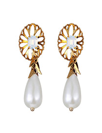 Exaggerated White Waterdrop Pearl Pendant Decorated Hollow Out Earring