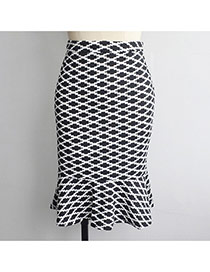 Sexy White+black Rhombus Pattern Decorated Package Hip Slim Fishtail Skirt